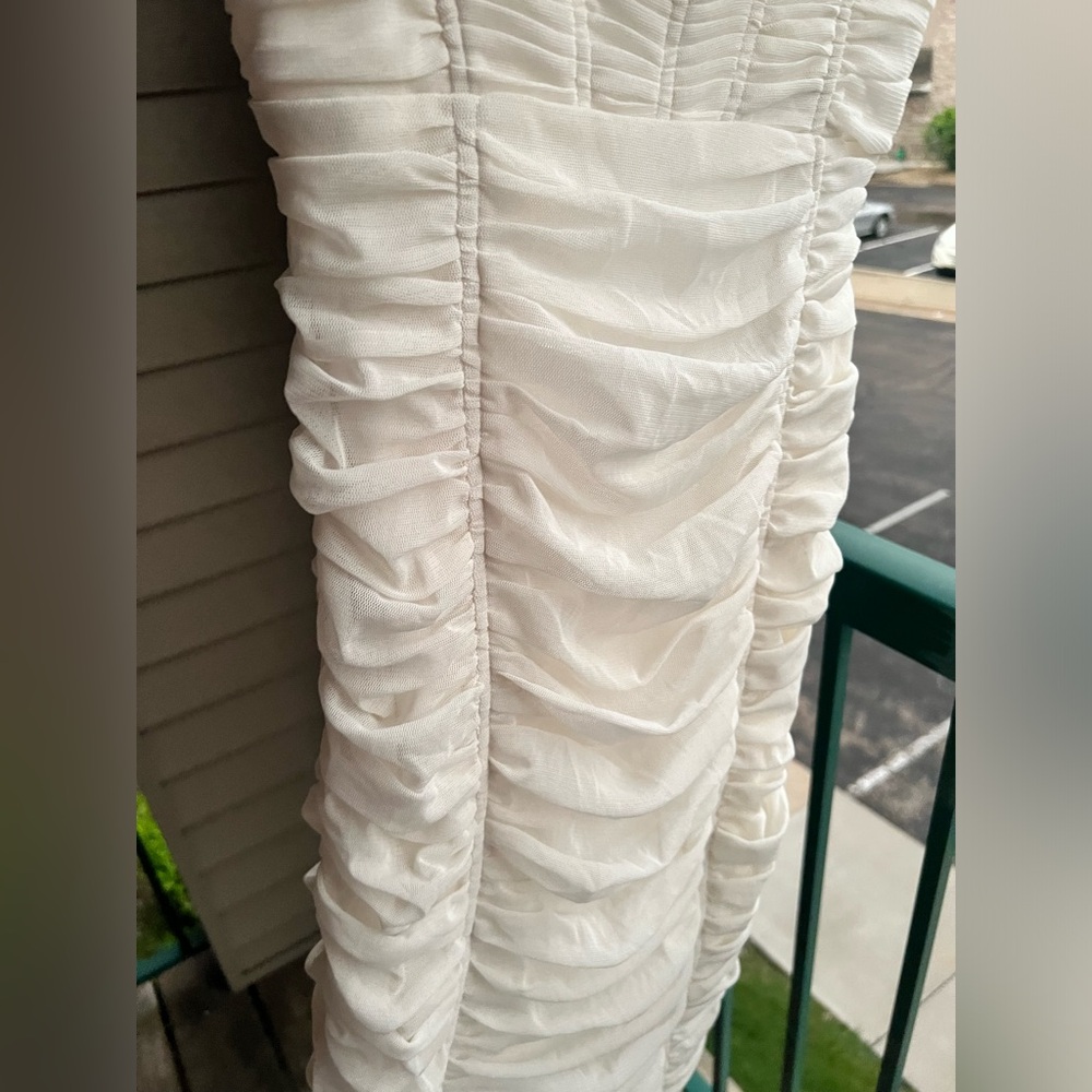 🆕BCBGMaxAzria Off-White Ruched Mesh Corset Midi Dress Size 6 Bridal Shower Party - Picture 12 of 16